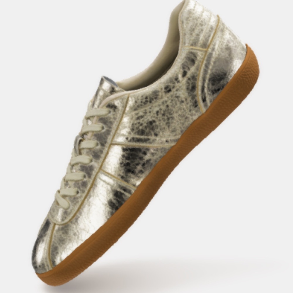 Gold Zara Sneakers size 7 1/2 never worn perfect condition (super comfortable!)